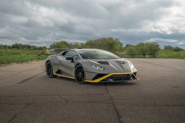 Used 2022 Lamborghini Huracan STO RWD image 27