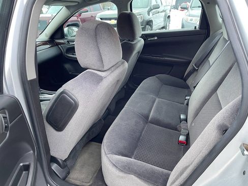 Used 2016 Chevrolet Impala LT image 11