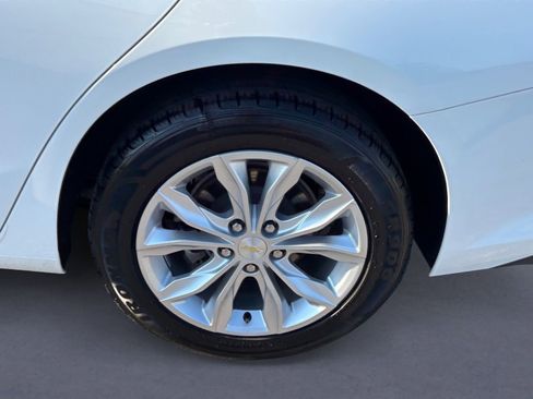 Used 2023 Chevrolet Malibu LT FWD image 13