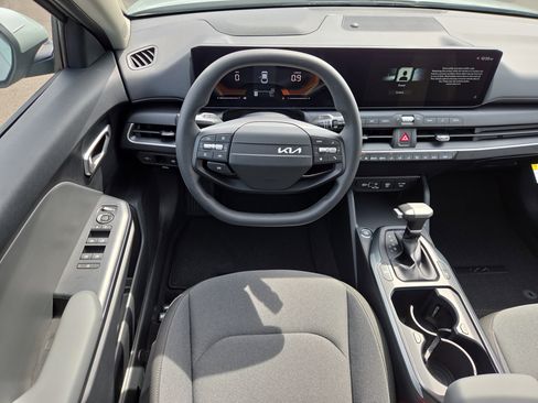 New 2026 Kia Sportage S image 7