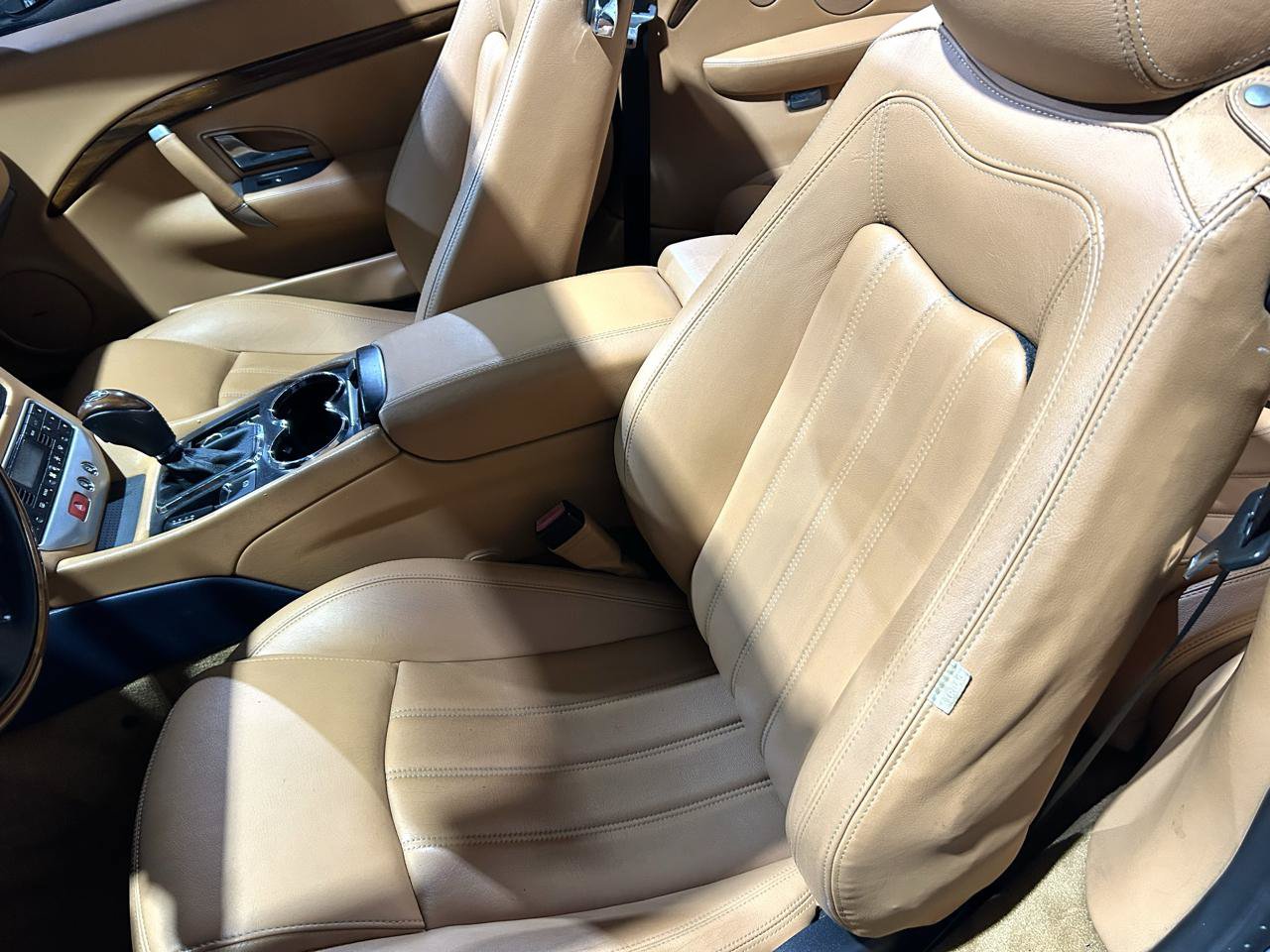 Used 2011 Maserati GranTurismo Convertible RWD image 17