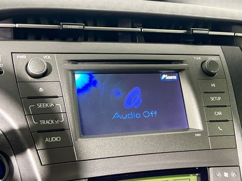 Used 2015 Toyota Prius Two image 28