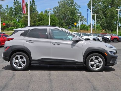 Used 2023 Hyundai Kona SEL AWD/4WD image 2