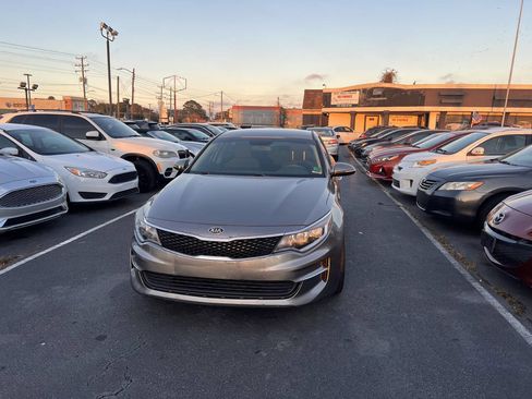 Used 2018 Kia Optima LX image 6