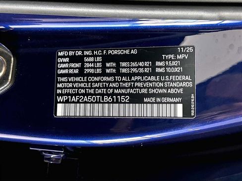 Used 2026 Porsche Macan GTS AWD/4WD image 37