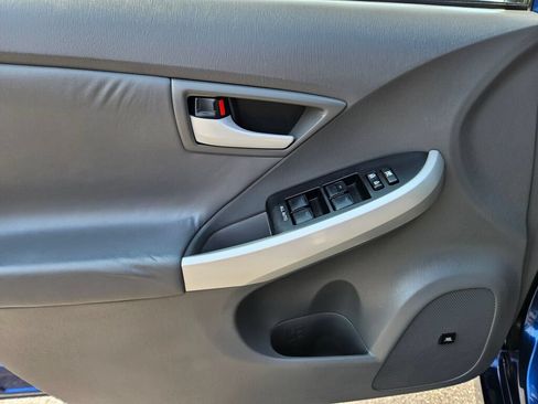 Used 2010 Toyota Prius Three FWD image 18