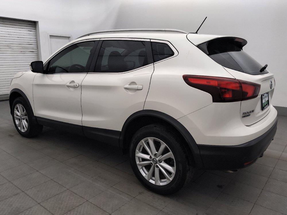 Used 2019 Nissan Rogue Sport SV FWD image 3