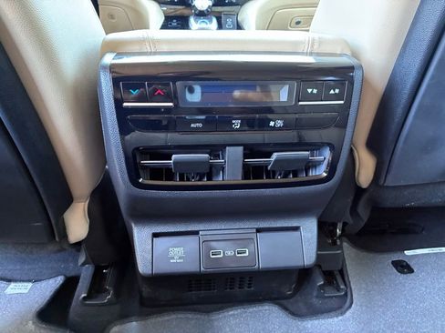 Used 2023 Acura MDX SH-AWD image 20
