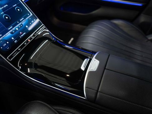 Used 2022 Mercedes-Benz S 500 4MATIC w/ AMG Line Package image 22