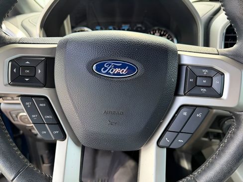 Used 2020 Ford F150 Lariat w/ Equipment Group 502A Luxury image 12