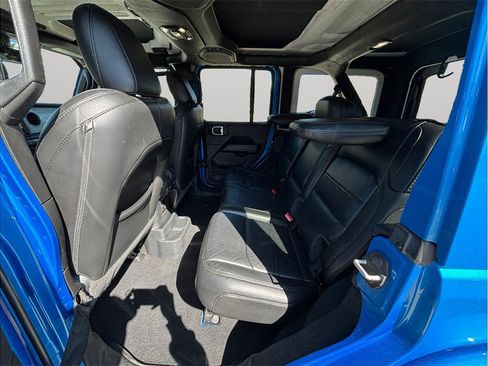 Used 2021 Jeep Wrangler Unlimited Sahara image 31