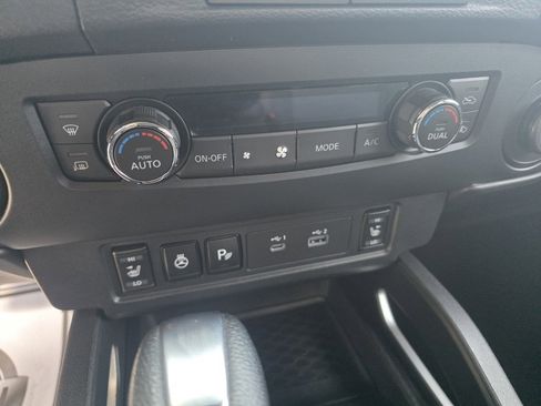 Used 2022 Nissan Frontier SV image 20