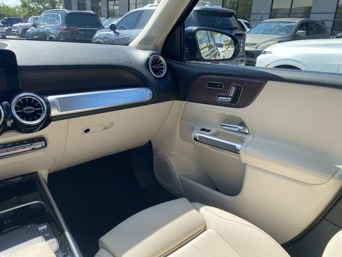 Certified 2023 Mercedes-Benz GLB 250 w/ Premium Package image 4