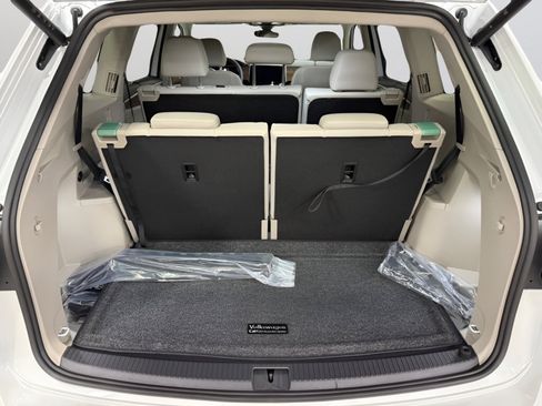 New 2026 Volkswagen Atlas SE image 9