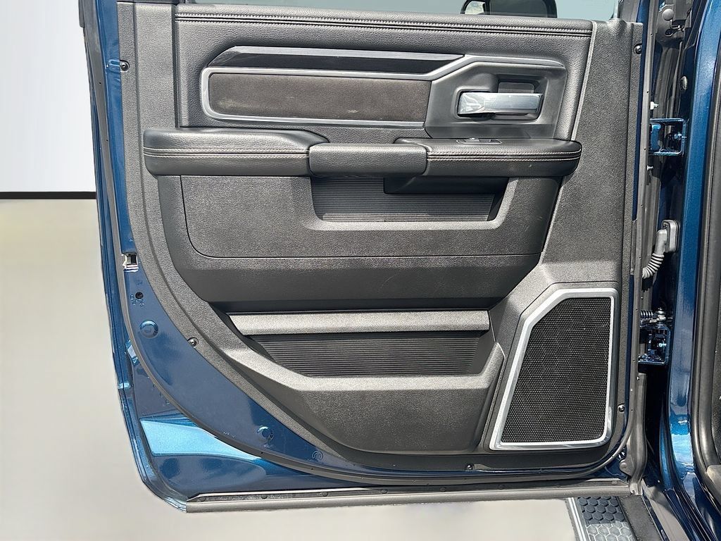 Used 2022 RAM 3500 Laramie w/ Night Edition AWD/4WD image 17
