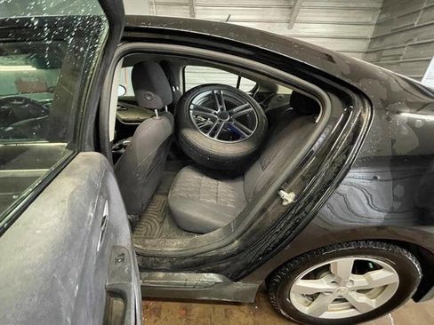 Used 2014 Chevrolet Volt w/ Enhanced Safety Package 1 image 23