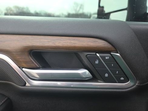 Used 2024 Chevrolet Silverado 3500 High Country w/ High Country Premium Package image 24