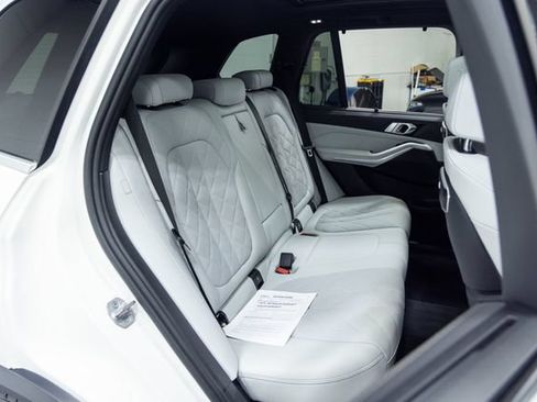 Used 2024 BMW X5 xDrive50e w/ Climate Comfort Package AWD/4WD image 24