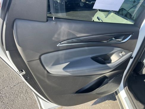 Used 2024 Buick Enclave Premium image 21