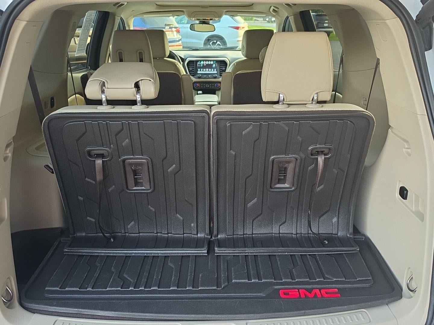 Used 2019 GMC Acadia Denali w/ Technology Package AWD/4WD image 9