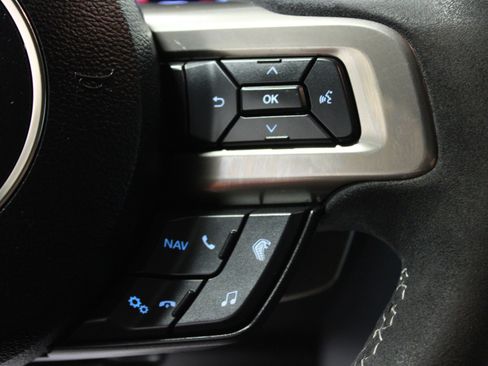 Used 2020 Ford Mustang Shelby GT500 w/ Technology Package image 19