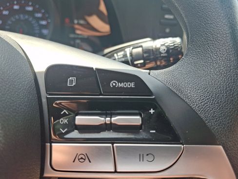Used 2023 Hyundai Elantra SEL FWD image 22