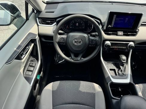 Used 2024 Toyota RAV4 XLE FWD image 18