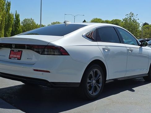 Used 2025 Honda Accord EX-L image 3