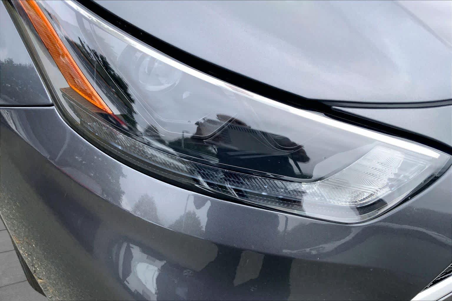 Used 2022 Toyota Highlander LE AWD/4WD image 28