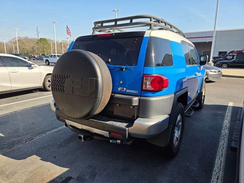 Used 2007 Toyota FJ Cruiser 4WD image 9