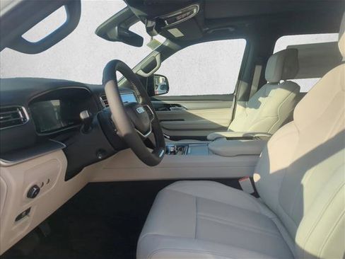 New 2025 Jeep Wagoneer Series II image 3