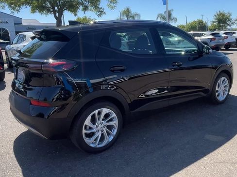 Used 2023 Chevrolet Bolt EUV LT w/ Driver Confidence Package FWD image 7