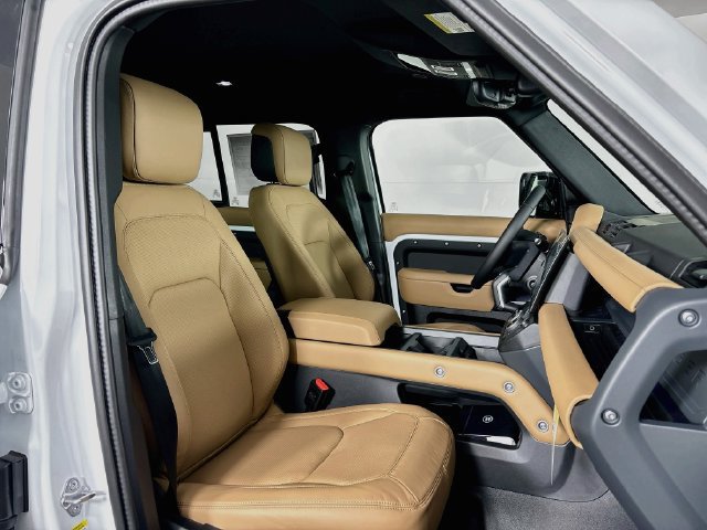 New 2026 Land Rover Defender 110 X-Dynamic SE AWD/4WD image 25