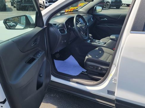 Used 2023 Chevrolet Equinox LT FWD image 18