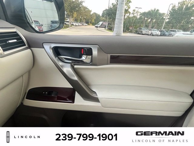 Used 2018 Lexus GX 460 Luxury w/ Preferred Accessory Package AWD/4WD image 20