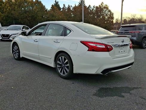 Used 2017 Nissan Altima 2.5 SL w/ 2.5 Technology Package image 4