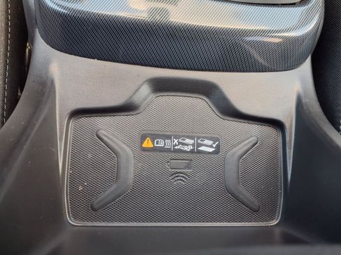 Used 2020 Chevrolet Colorado Z71 AWD/4WD image 8
