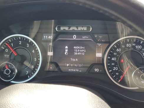 Used 2022 RAM 1500 Big Horn AWD/4WD image 15