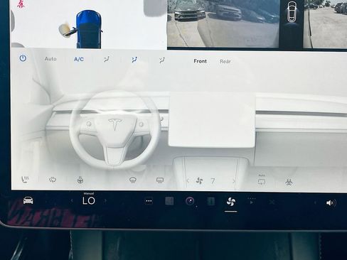 Used 2024 Tesla Model Y Long Range RWD image 16