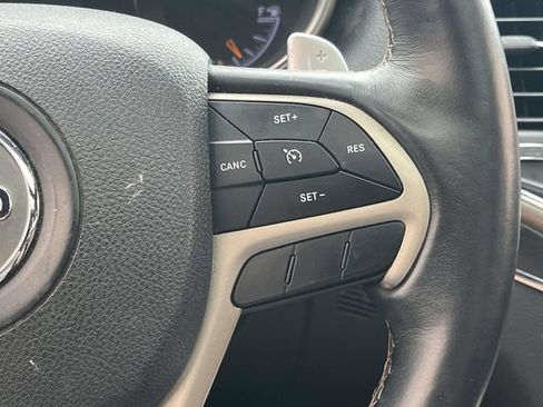 Used 2017 Jeep Grand Cherokee Limited w/ Luxury Group II AWD/4WD image 29