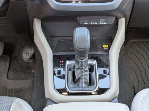 Certified 2025 Subaru Forester Limited image 19