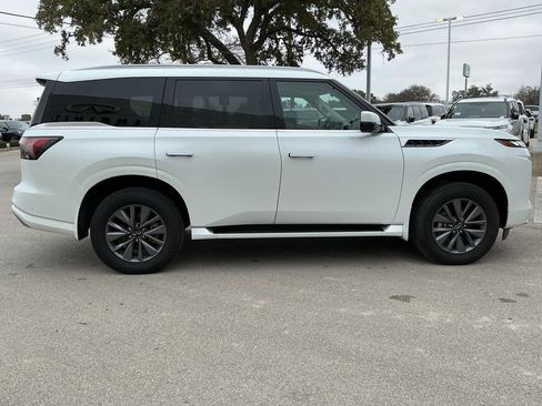 New 2026 INFINITI QX80 Pure AWD/4WD image 4