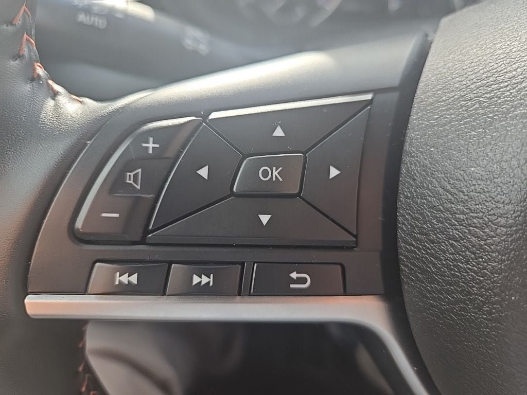 Used 2025 Nissan Sentra SR FWD image 14