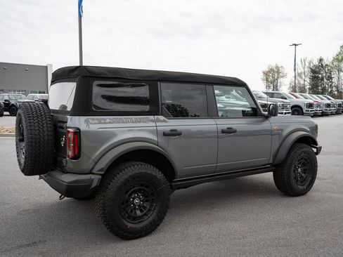 New 2026 Ford Bronco Badlands w/ Sasquatch Package AWD/4WD image 10