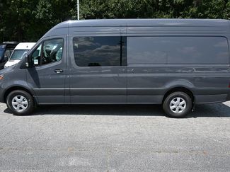 Used 2025 Mercedes-Benz Sprinter 2500 video 3