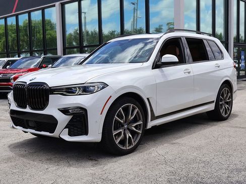Used 2021 BMW X7 M50i AWD/4WD image 14