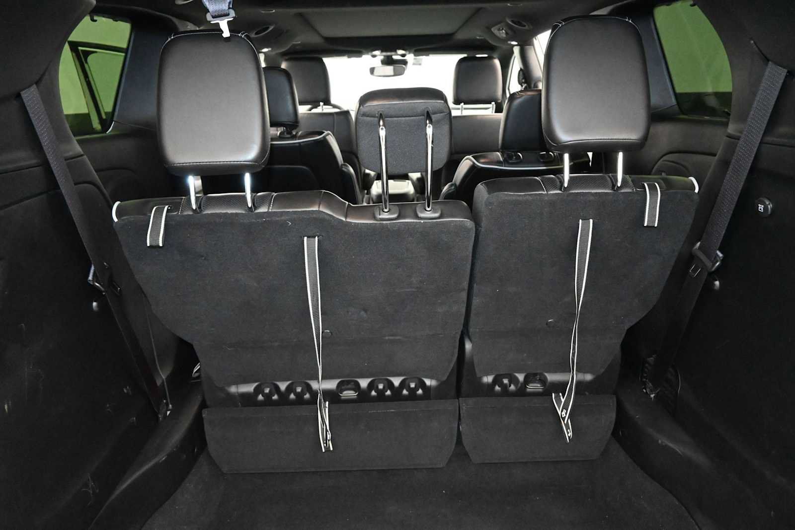 Used 2025 Chrysler Pacifica Limited FWD image 24