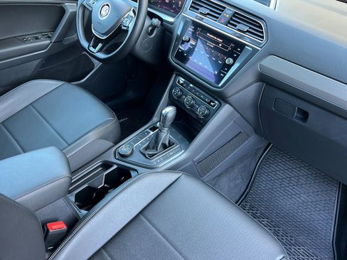 Used 2019 Volkswagen Tiguan SEL image 16