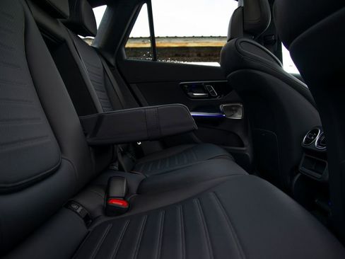 New 2026 Mercedes-Benz GLC 300 4MATIC image 14