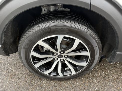 Used 2025 Ford Explorer ST-Line image 14